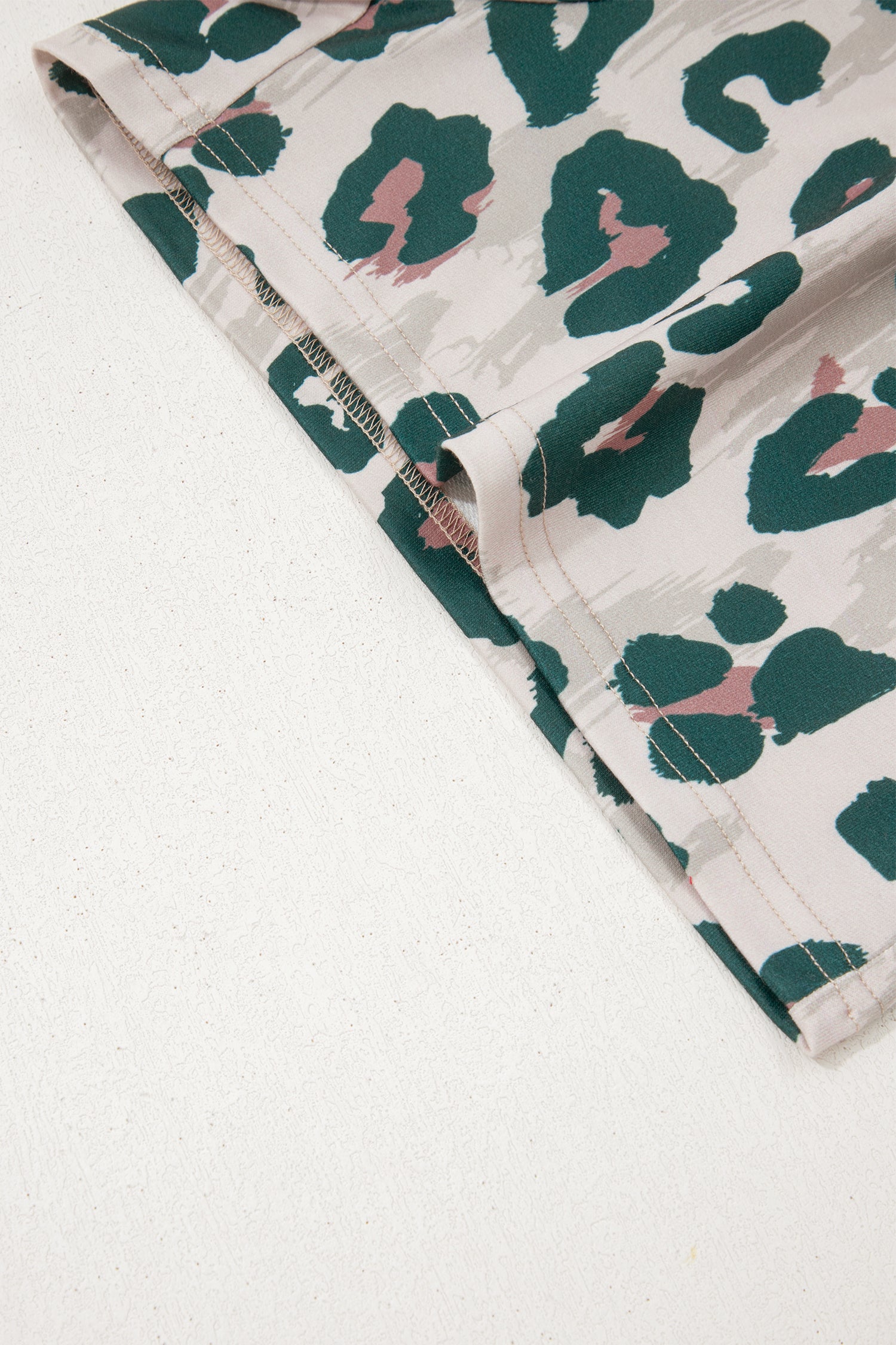 Brown Unique Leopard Print Contrast Trim Top Loose 2pcs Short Set