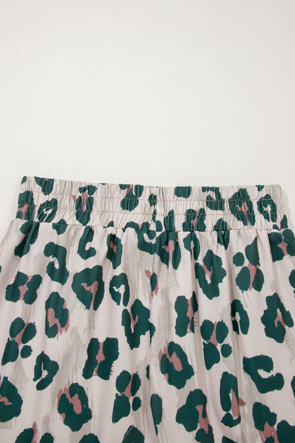 Brown Unique Leopard Print Contrast Trim Top Loose 2pcs Short Set